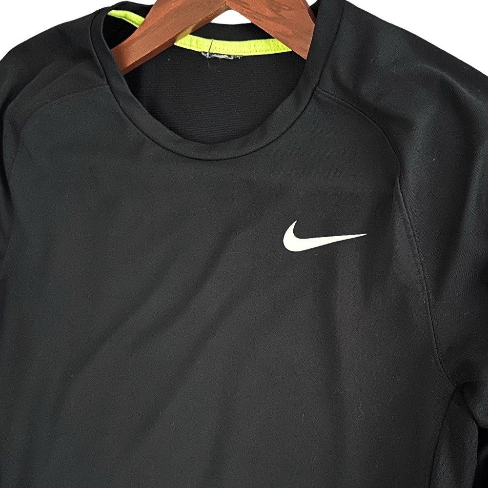 Nike Dri-FIT Men's M Black Gray Panel Long Sleeve Training Shirt 677638-010 - Picture 2 of 11
